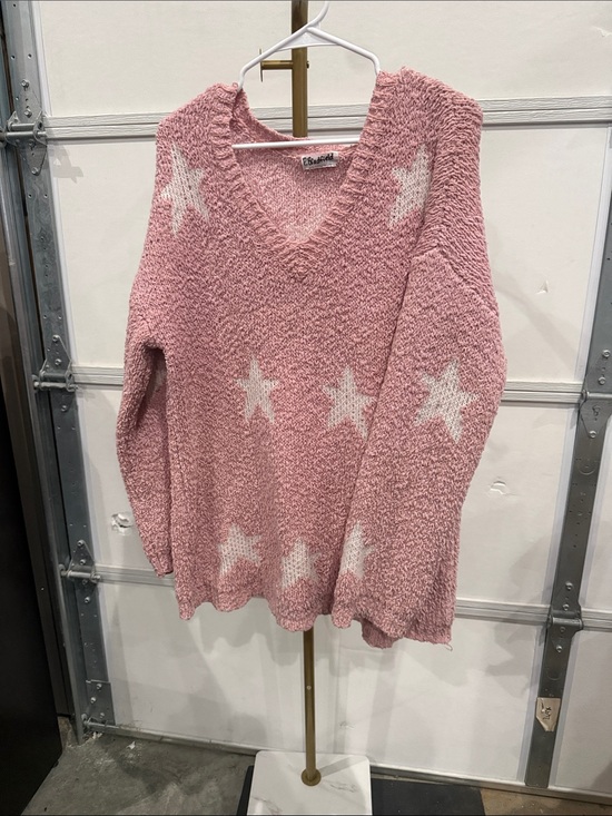 Lilly Pulitzer Sweaters - Lilly Pulitzer Pink V-Neck Star Knit Sweater